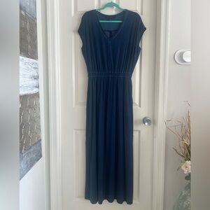 White House Black Market cap sleeve maxi dress. Blue. VERY GUC! Size medium.